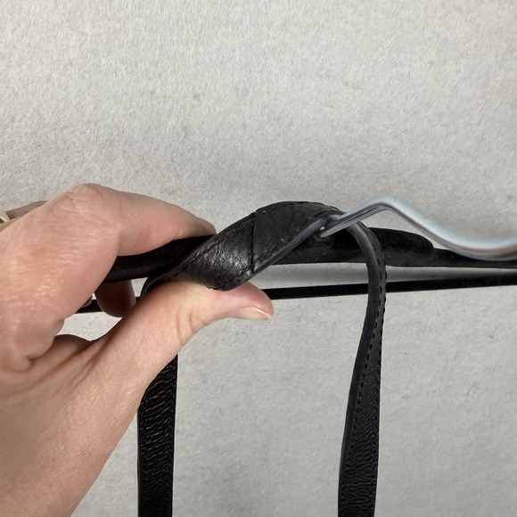 Vince Camuto Chica Round Black Genuine Pebble Leather Top Handle Crossbody Bag - Picture 6 of 12